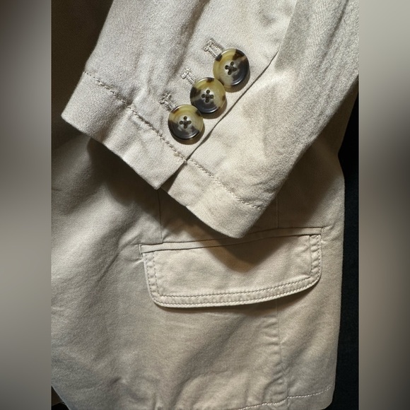 Talbots Tan Blazer 2 front pockets, 2 Button closure Sz 16 - Picture 6 of 11